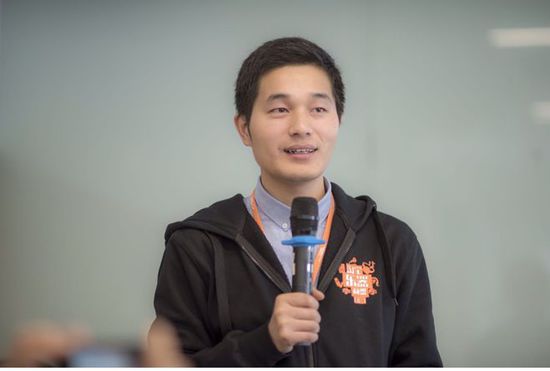 图为：淘宝乐器行业小二威行发言