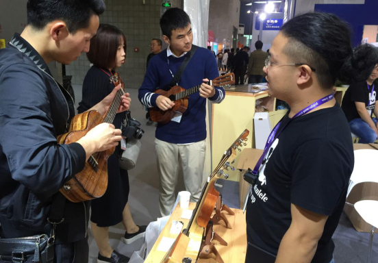 Nices 2016上海国际乐器展完美收官 Koaloha Boss现场指导