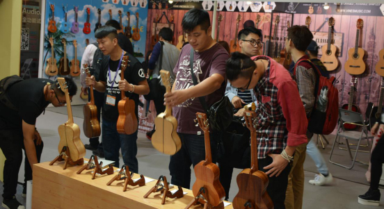 Nices 2016上海国际乐器展完美收官 Koaloha Boss现场指导