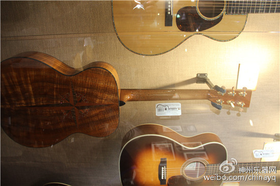 2016上海国际乐器展 马丁吉他 和 日本电子乐器Korg