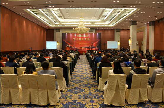 珠江钢琴发布智能声学钢琴迈入“钢琴+“时代