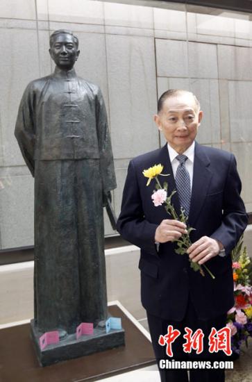 著名京剧大师梅葆玖于25日上午病逝 梅兰芳之子(简介)