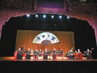 鼓乐秦腔展示陕西文化传承