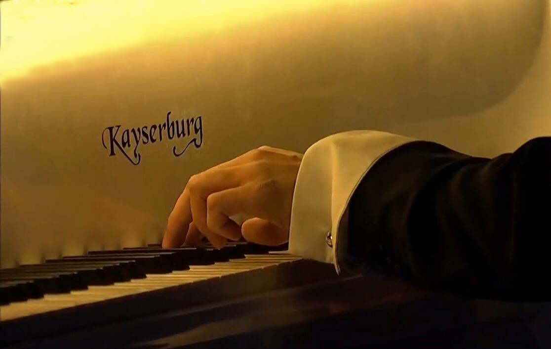 G20杭州峰会文艺演出   吴牧野弹的是哪个品牌的钢琴你知道吗？