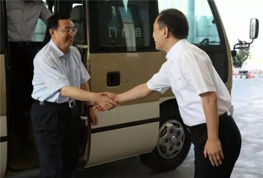 文化部部长雒树刚调研柏斯音乐集团钢琴生产基地