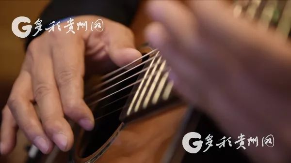 吉他大王不会弹吉他，却把吉他卖到全世界！