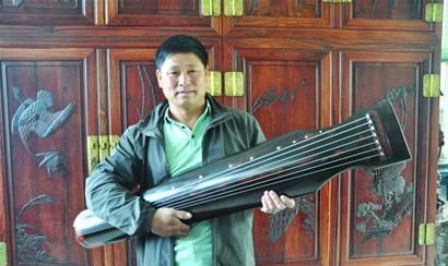 木匠跨界 琴有独钟 平度马祥伟用绝活让小小木头价值翻百倍