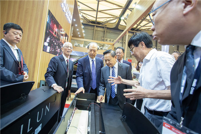 申城享“乐”，金秋共鸣——2024中国（上海）国际乐器展览会盛装启幕