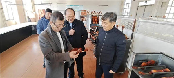 把握乐器市场新趋势 推动数智融合新路径——中国乐器协会理事长孙瑞勇一行调研北京地区乐器企业